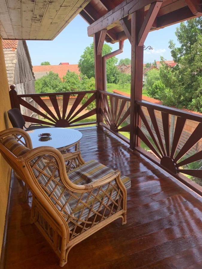 Hotel Casa Lenke Săcele Zewnętrze zdjęcie