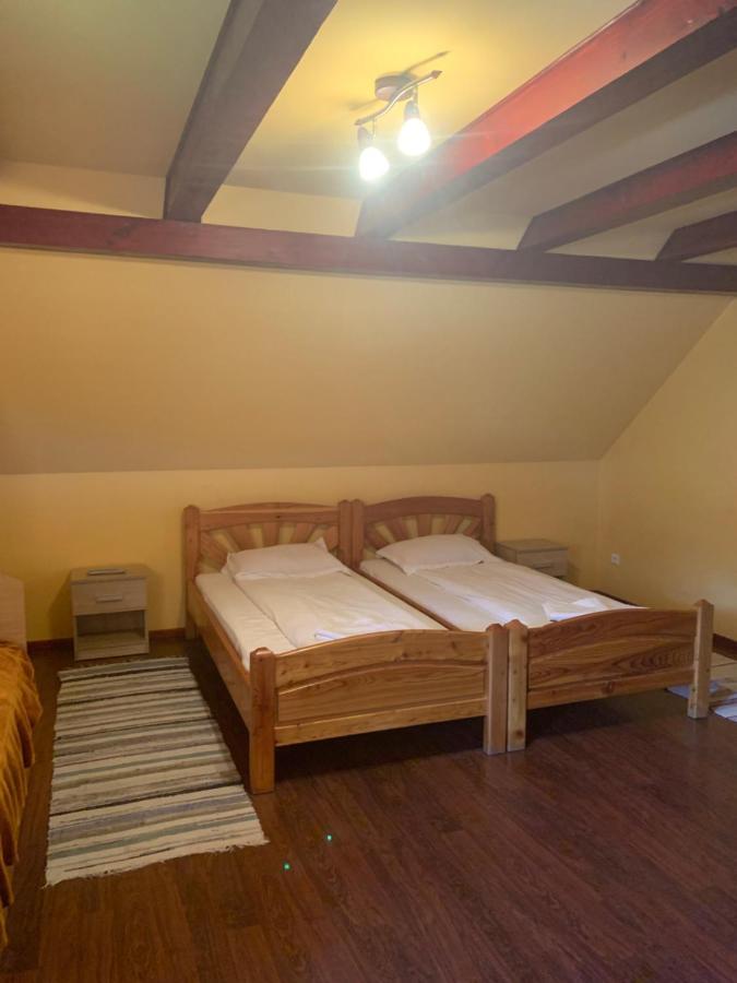 Hotel Casa Lenke Săcele Zewnętrze zdjęcie
